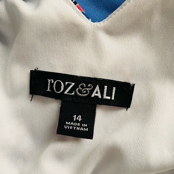 Roz & Ali Women’s 14 Scoop-Neck 3/4 Cut Out Sleeves Paisley Sheath Mini Dress - Picture 8 of 10